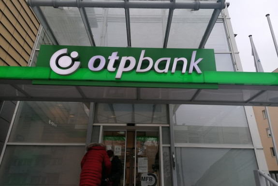 OTP Bankfiók Győr Teleki L. u. 51.